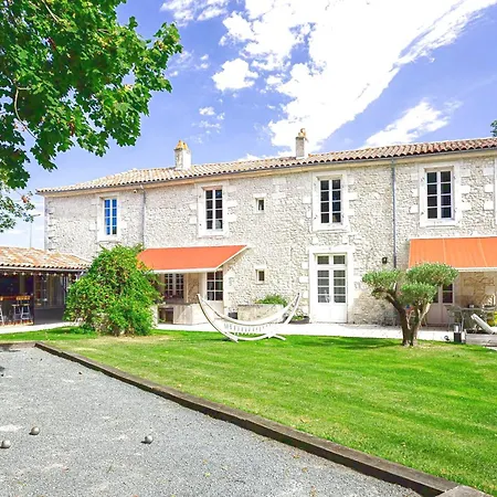 Сasa de vacaciones Familu House Perigny Charentaise Périgny