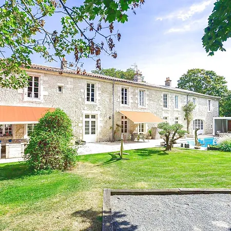 Сasa de vacaciones Familu House Perigny Charentaise