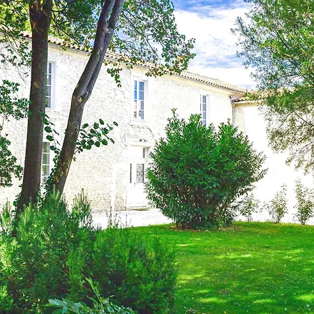 Familu House Perigny Charentaise Сasa de vacaciones